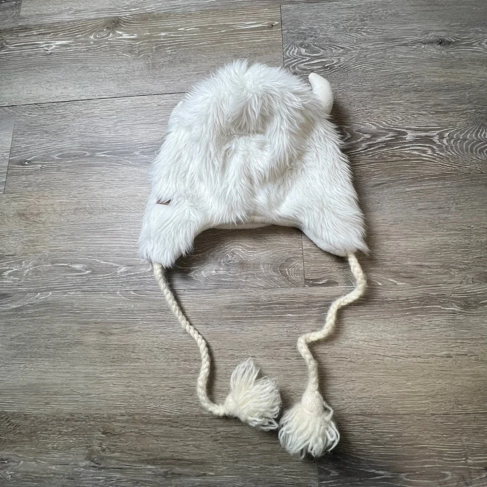 Knitwits Yeti Monster Trapper Hat Unisex OS White Wool Faux Fur Earflap Beanie